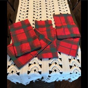 ✨3for$30✨ Blair Five Piece Holiday/Plaid Curtain Set